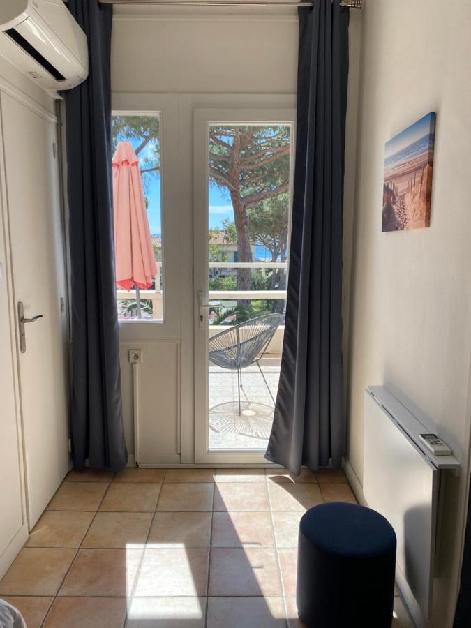 Logis Hotel Restaurant Le Kalliste Hyeres Exterior photo